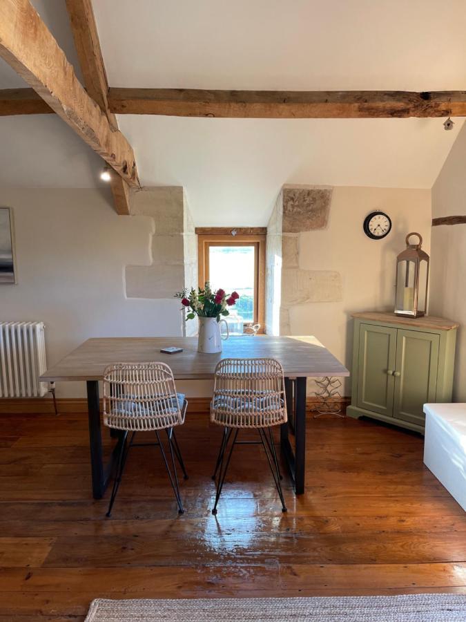 The Cider Barn - Spacious First Floor Set Within Barn Conversion Apartment *