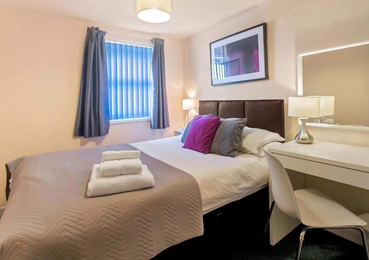 St Georges Apartments, Self Contained Units * Cheltenham