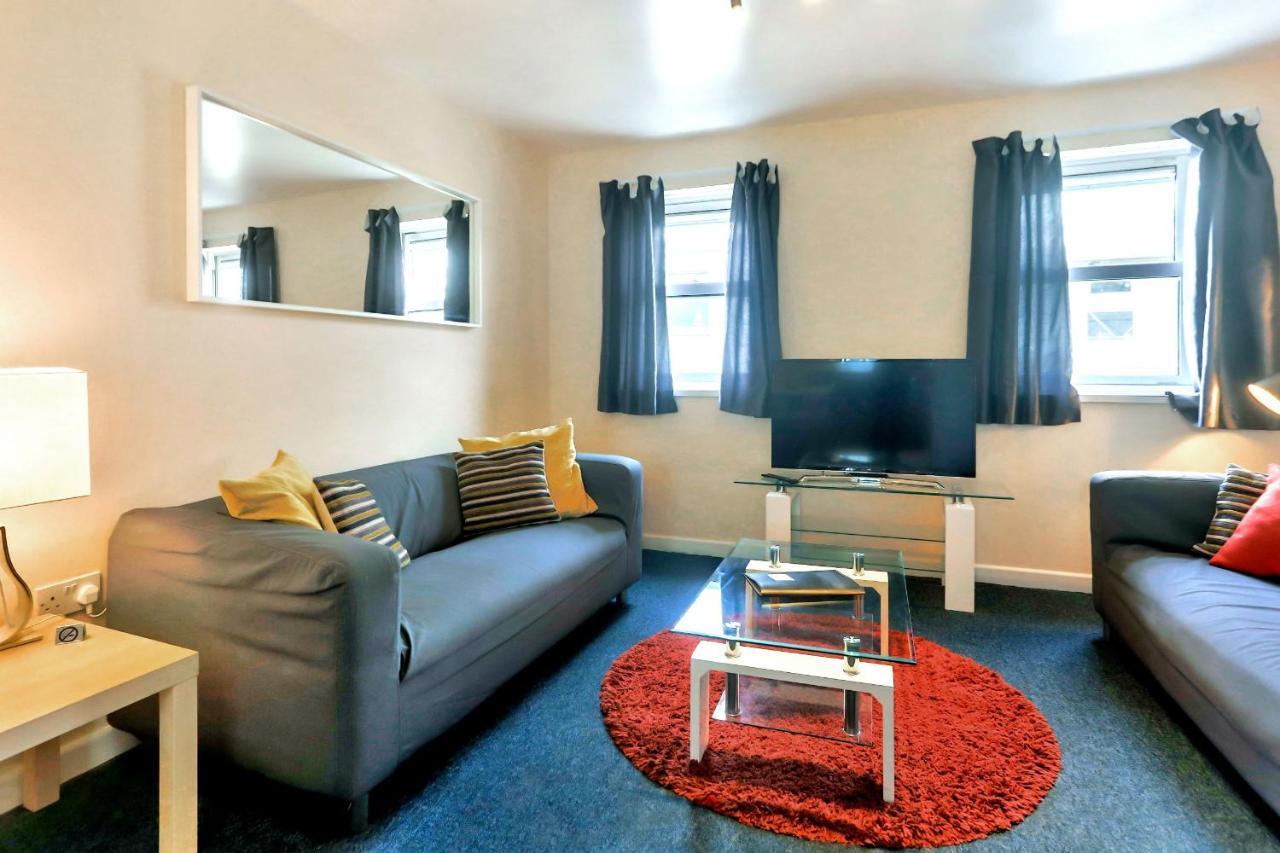 St Georges Apartments, Self Contained Units * Cheltenham