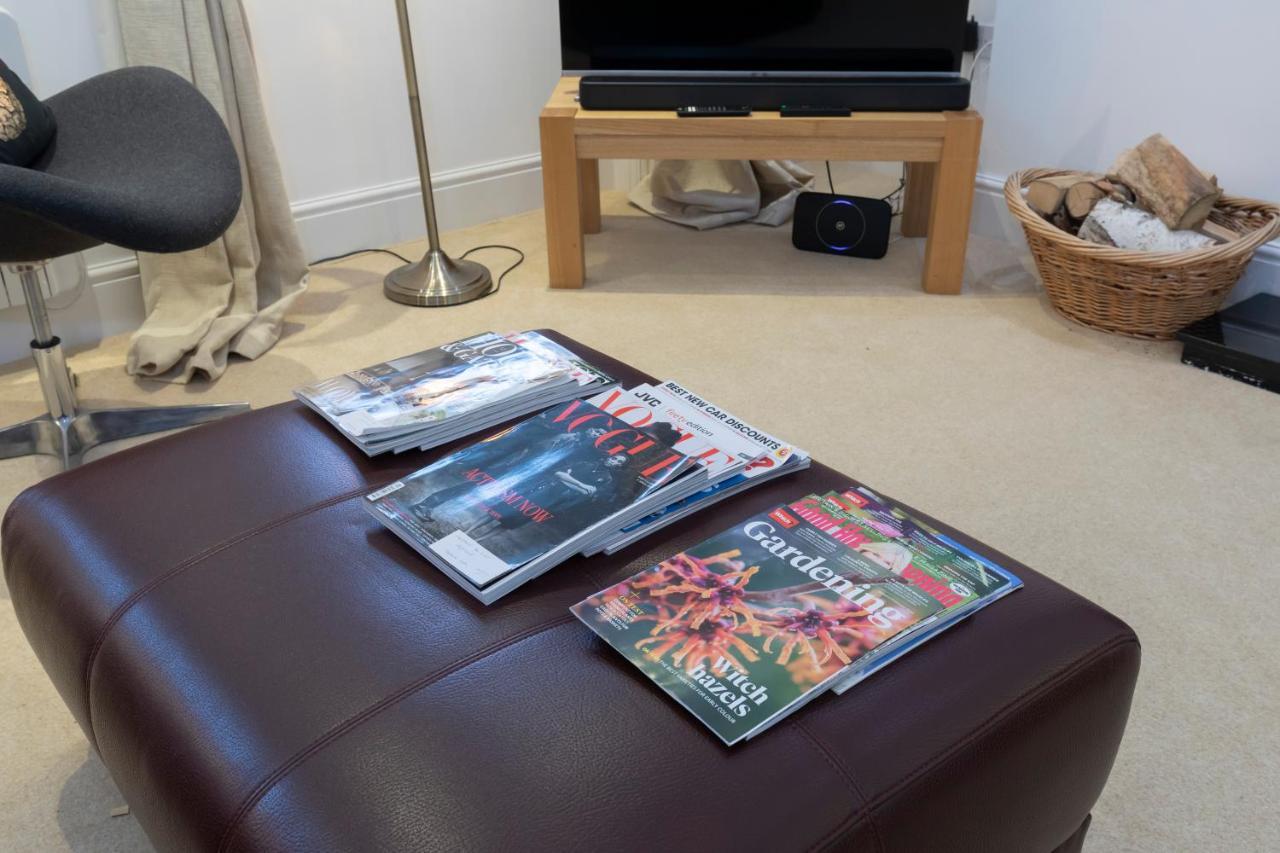 High Columns - Superb 2 Beds 2 Baths And Free Parking * Cheltenham