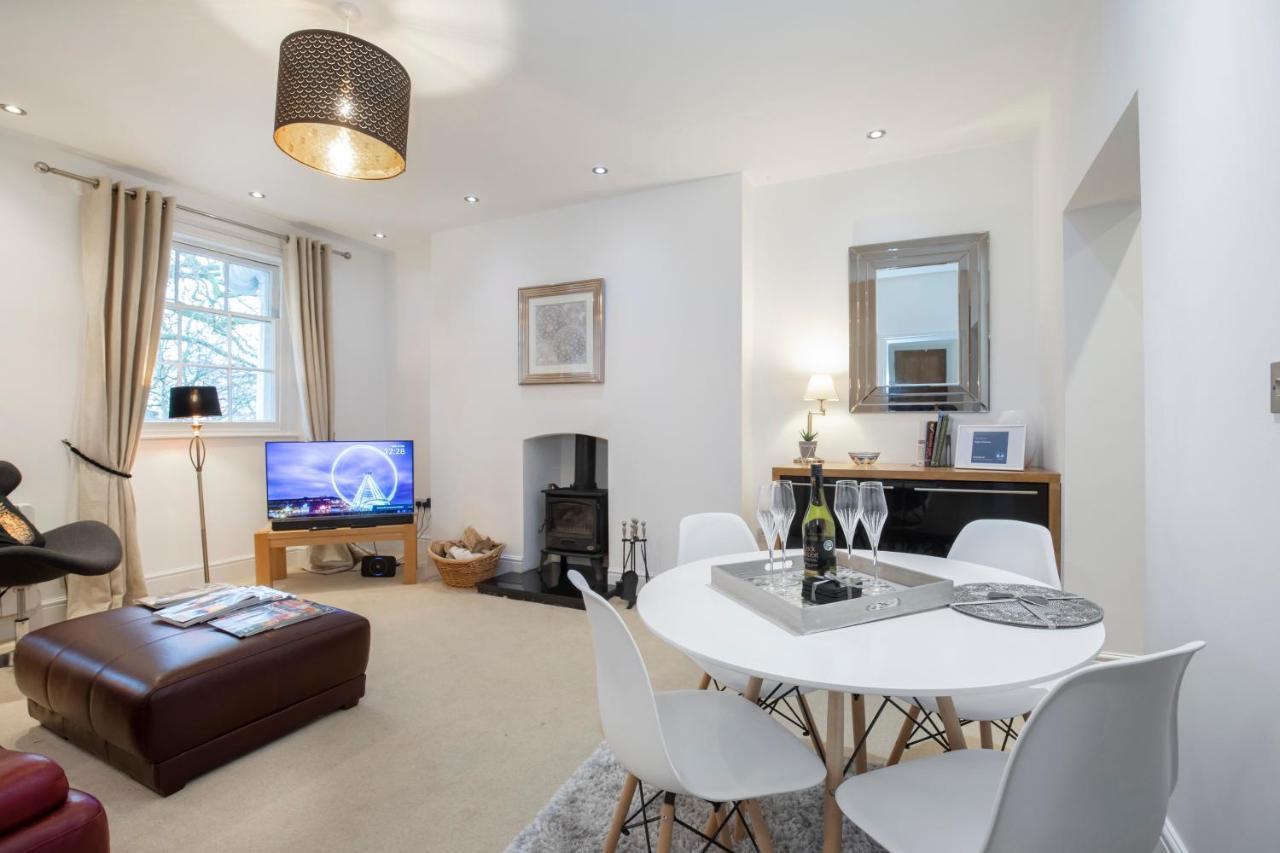 Apartment High Columns - Superb 2 Beds 2 Baths And Free Parking