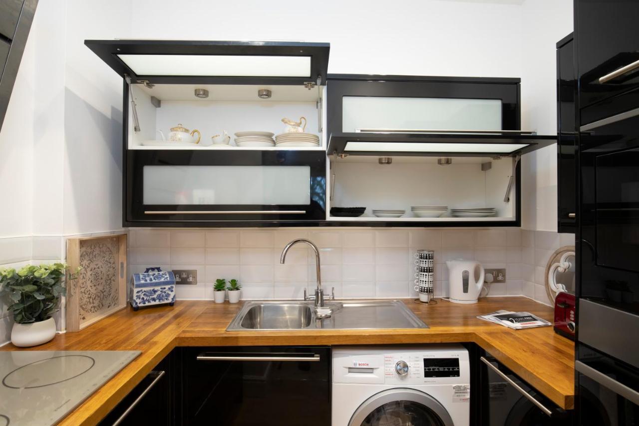 High Columns - Superb 2 Beds 2 Baths And Free Parking Apartment