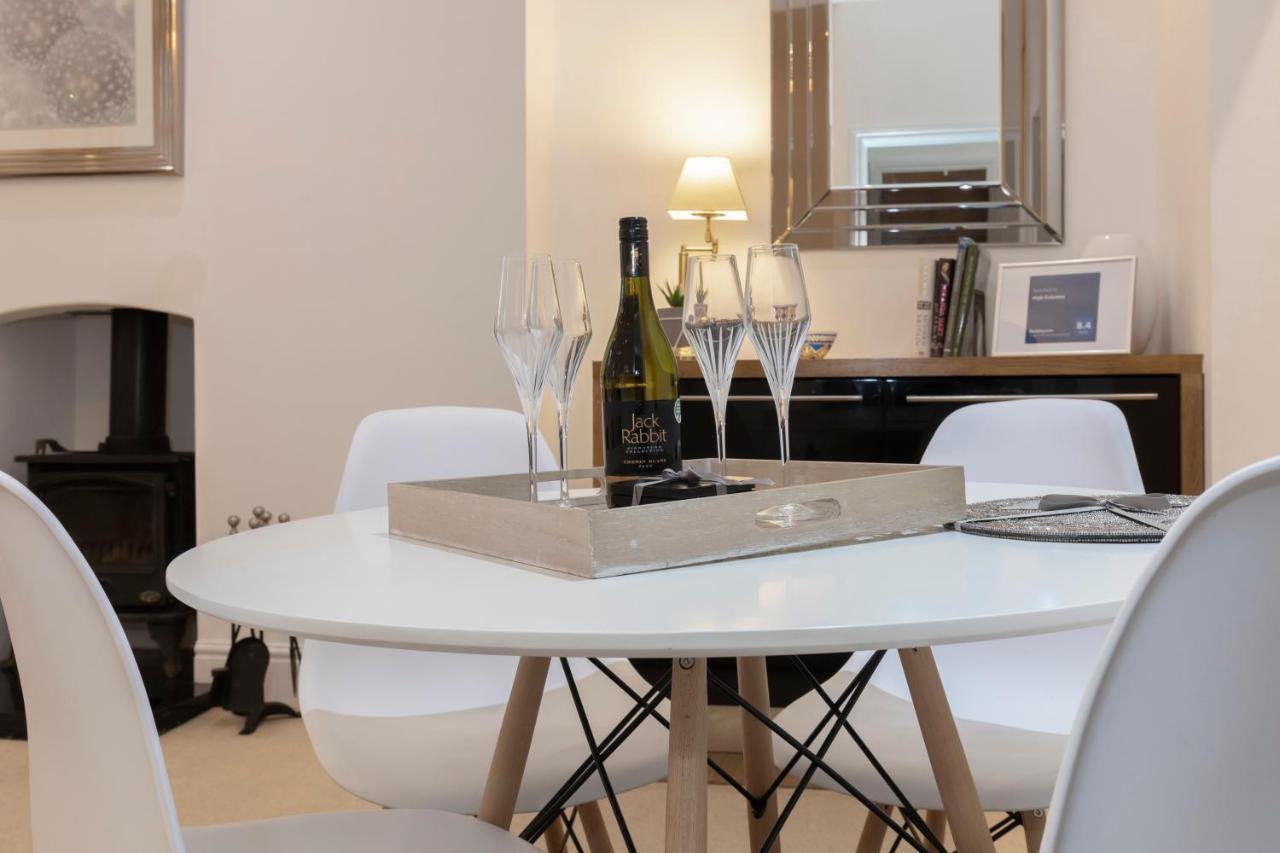 Apartment High Columns - Superb 2 Beds 2 Baths And Free Parking