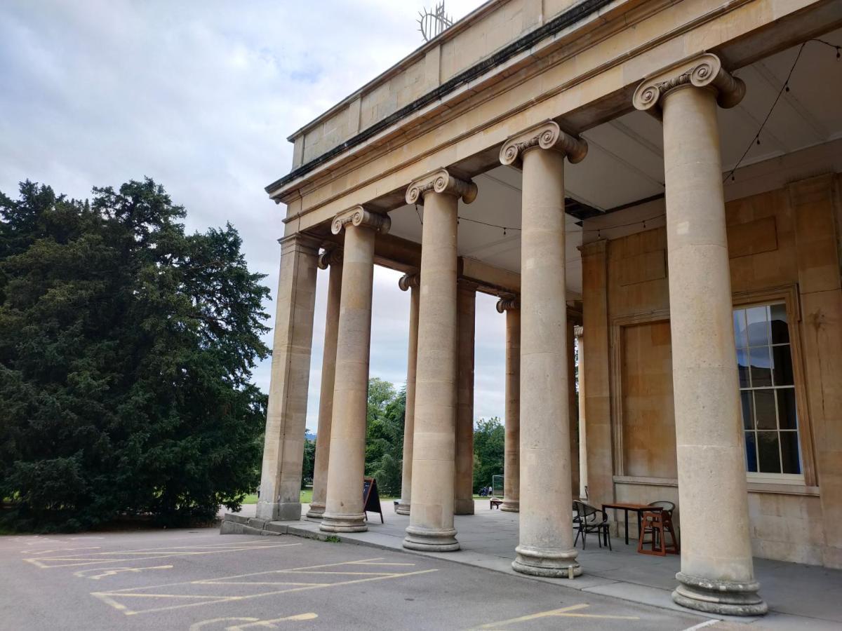 High Columns - Superb 2 Beds 2 Baths And Free Parking *