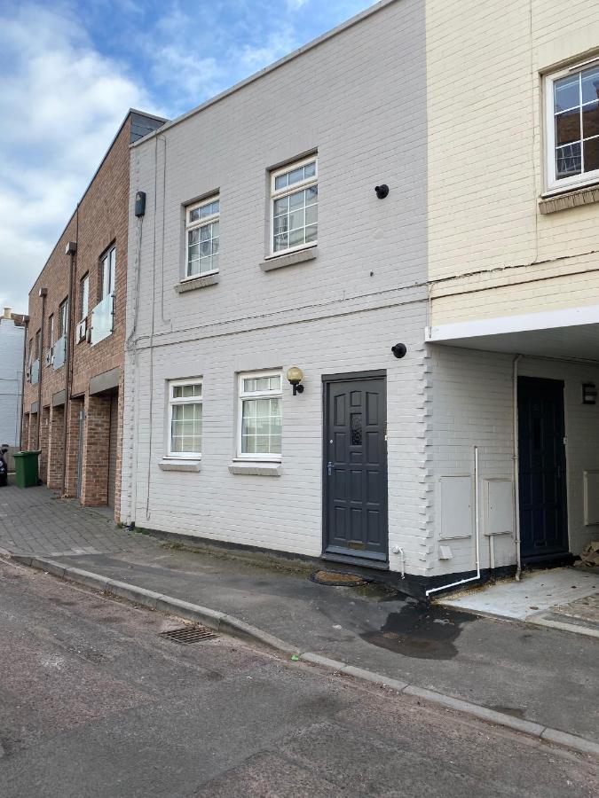52 Lansdown Crescent