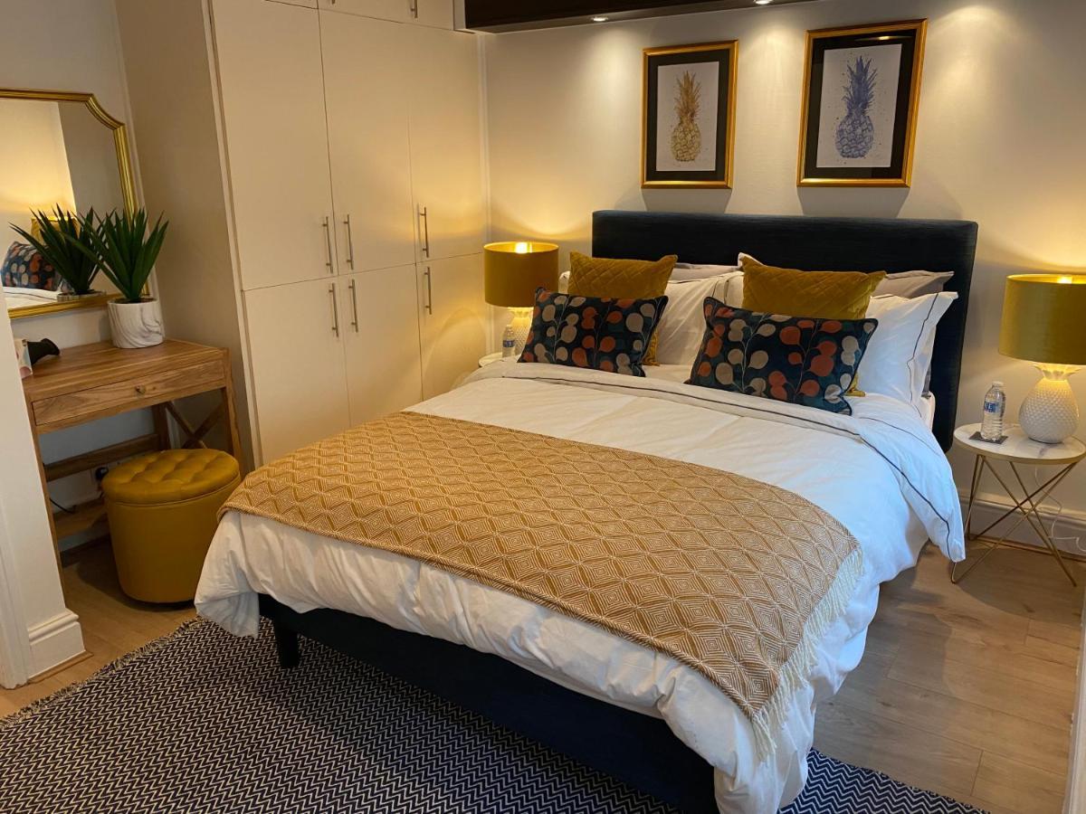 52 Lansdown Crescent Apartment Cheltenham