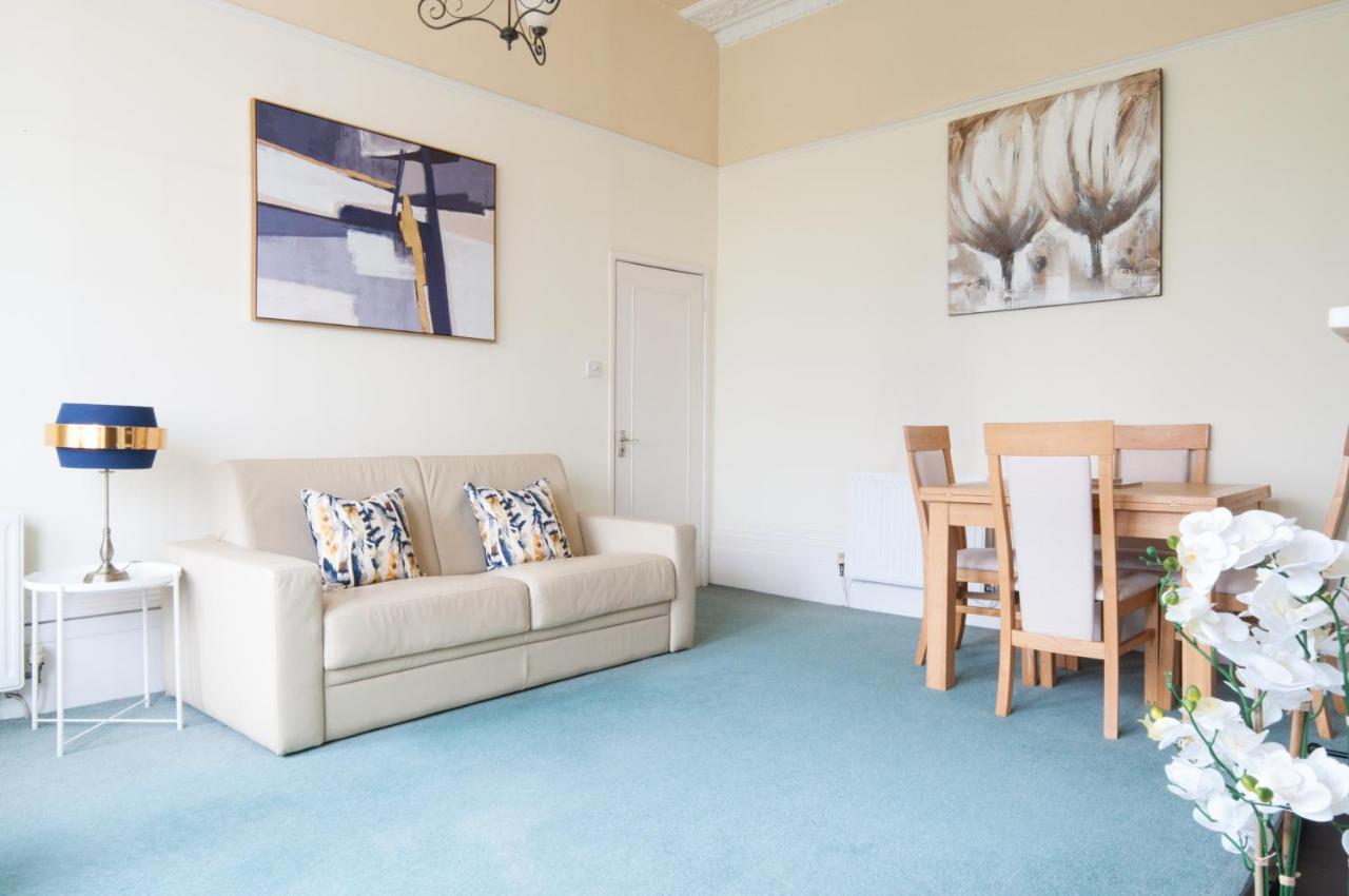 Cheltenham, Regency With Parking, Cavalier - Sleeps 6 Apartment *