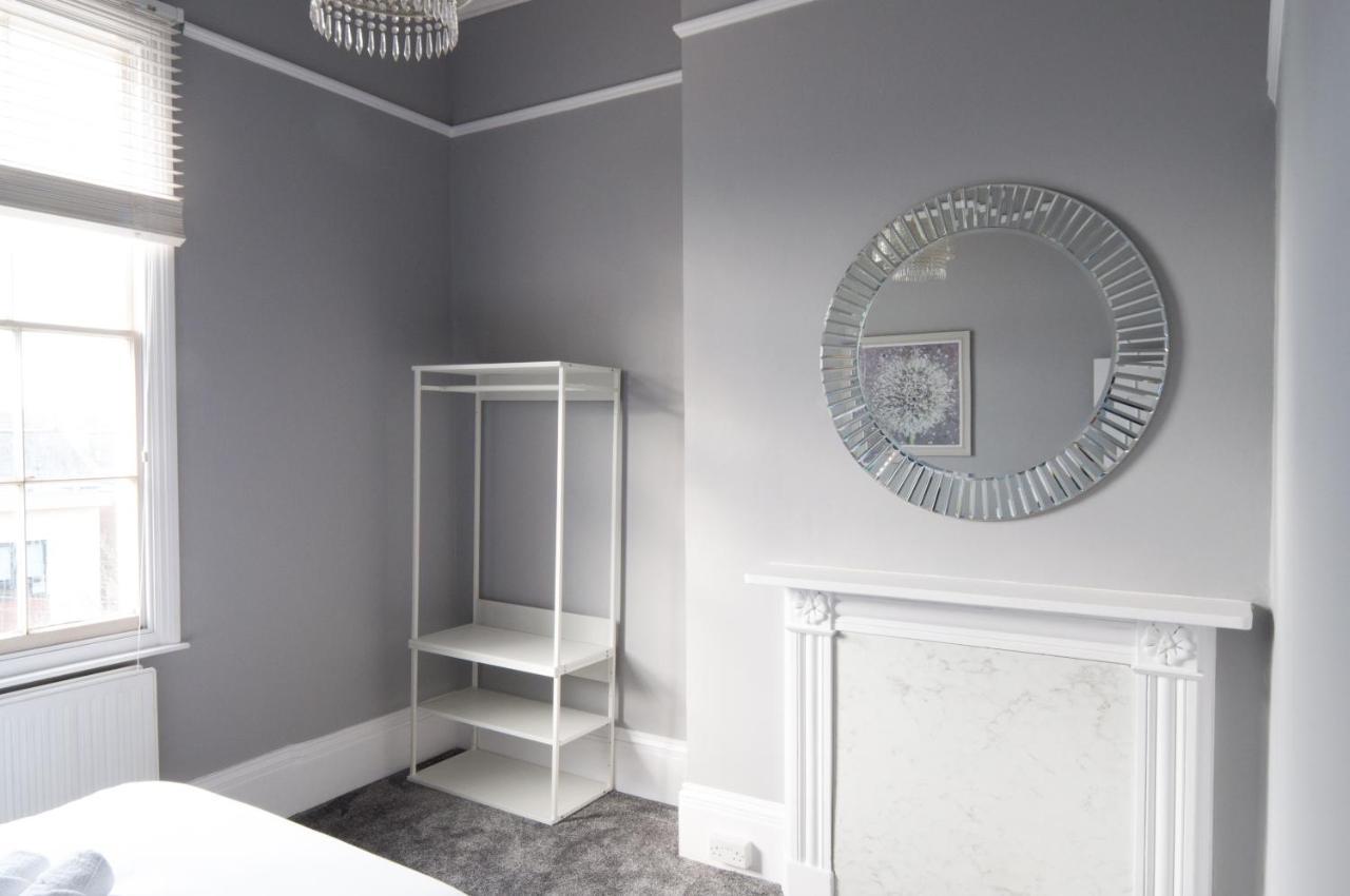 Cheltenham, Regency With Parking, Cavalier - Sleeps 6 *