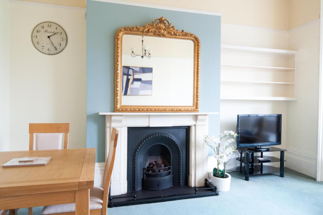 Cheltenham, Regency With Parking, Cavalier - Sleeps 6 Apartment *