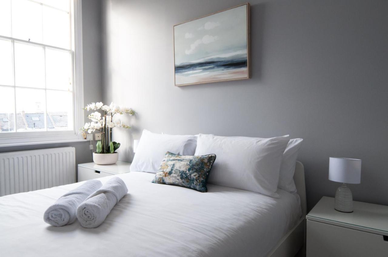 Cheltenham, Regency With Parking, Cavalier - Sleeps 6 Cheltenham