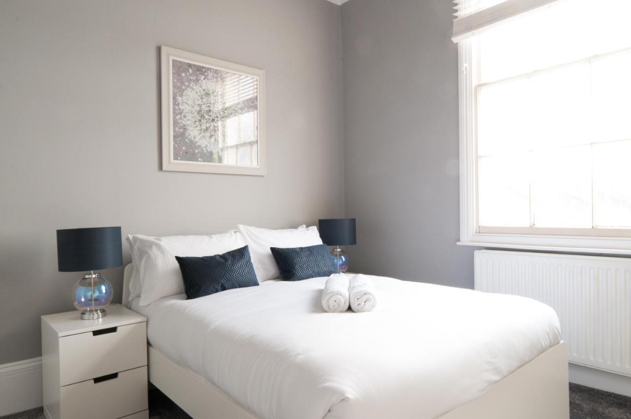 Cheltenham, Regency With Parking, Cavalier - Sleeps 6 *