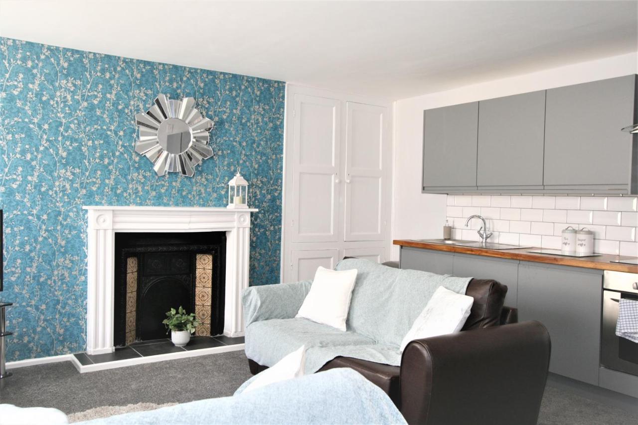 Apartment Central Serviced Apartments By Roomsbooked *