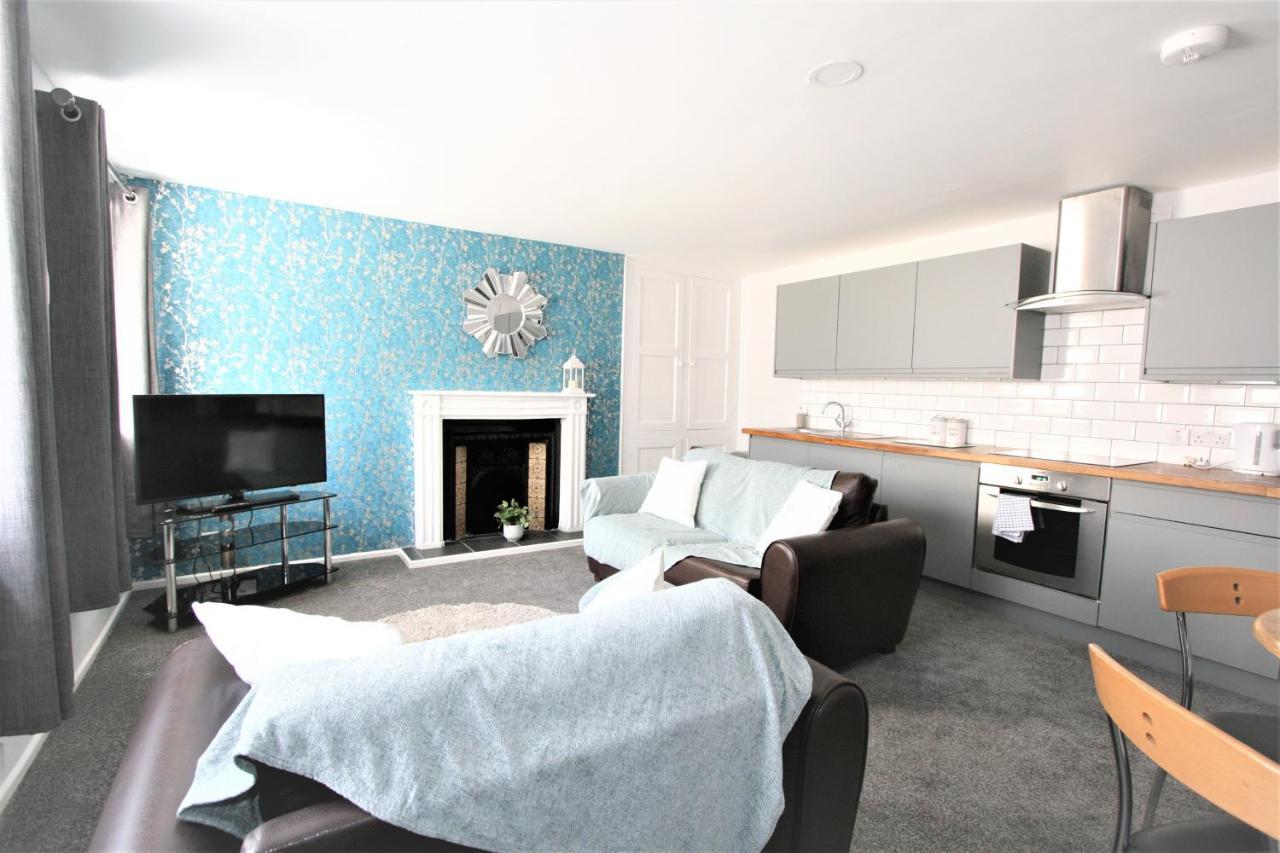 Central Serviced Apartments By Roomsbooked * Cheltenham