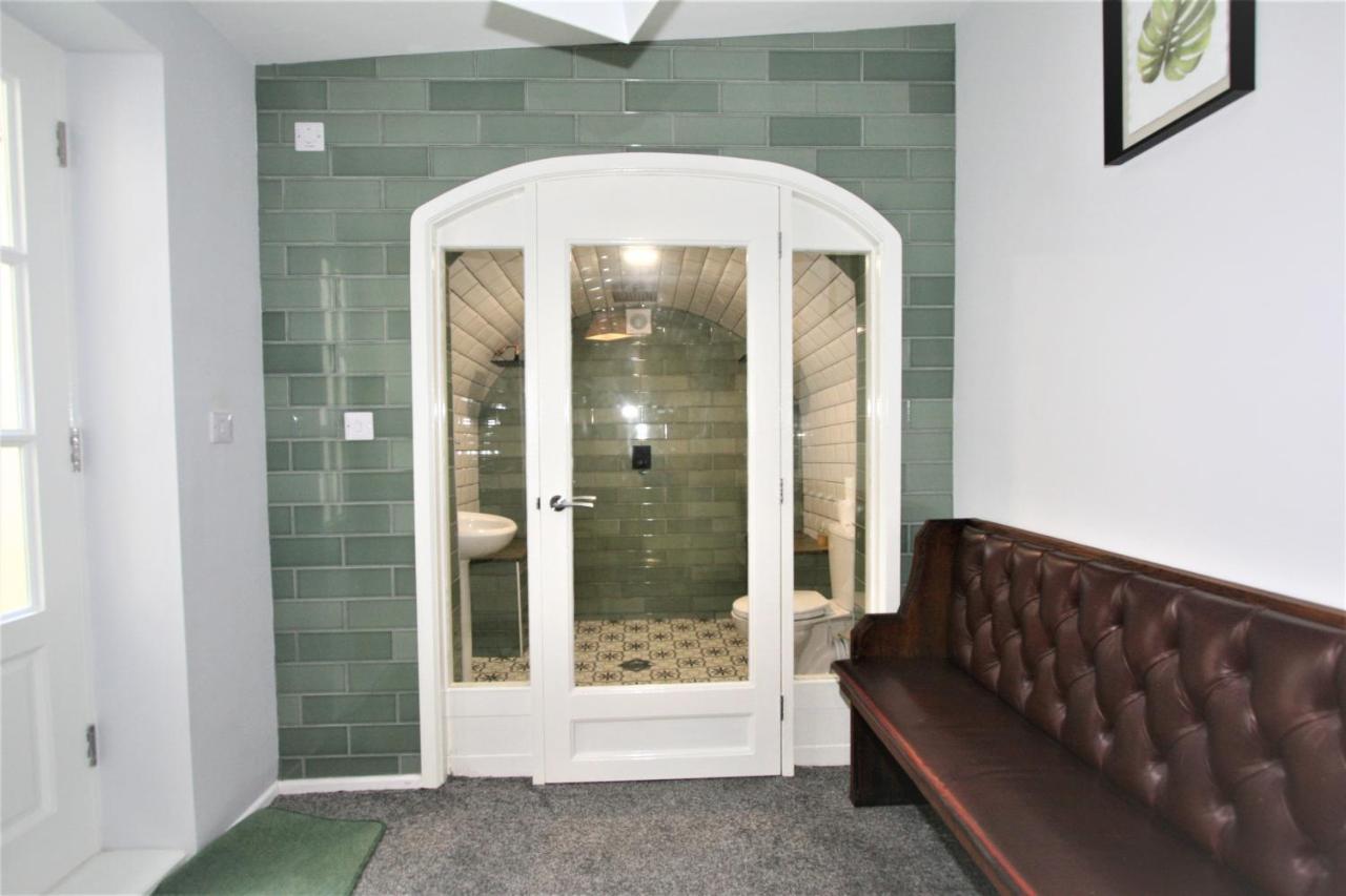 Apartment Central Serviced Apartments By Roomsbooked Cheltenham