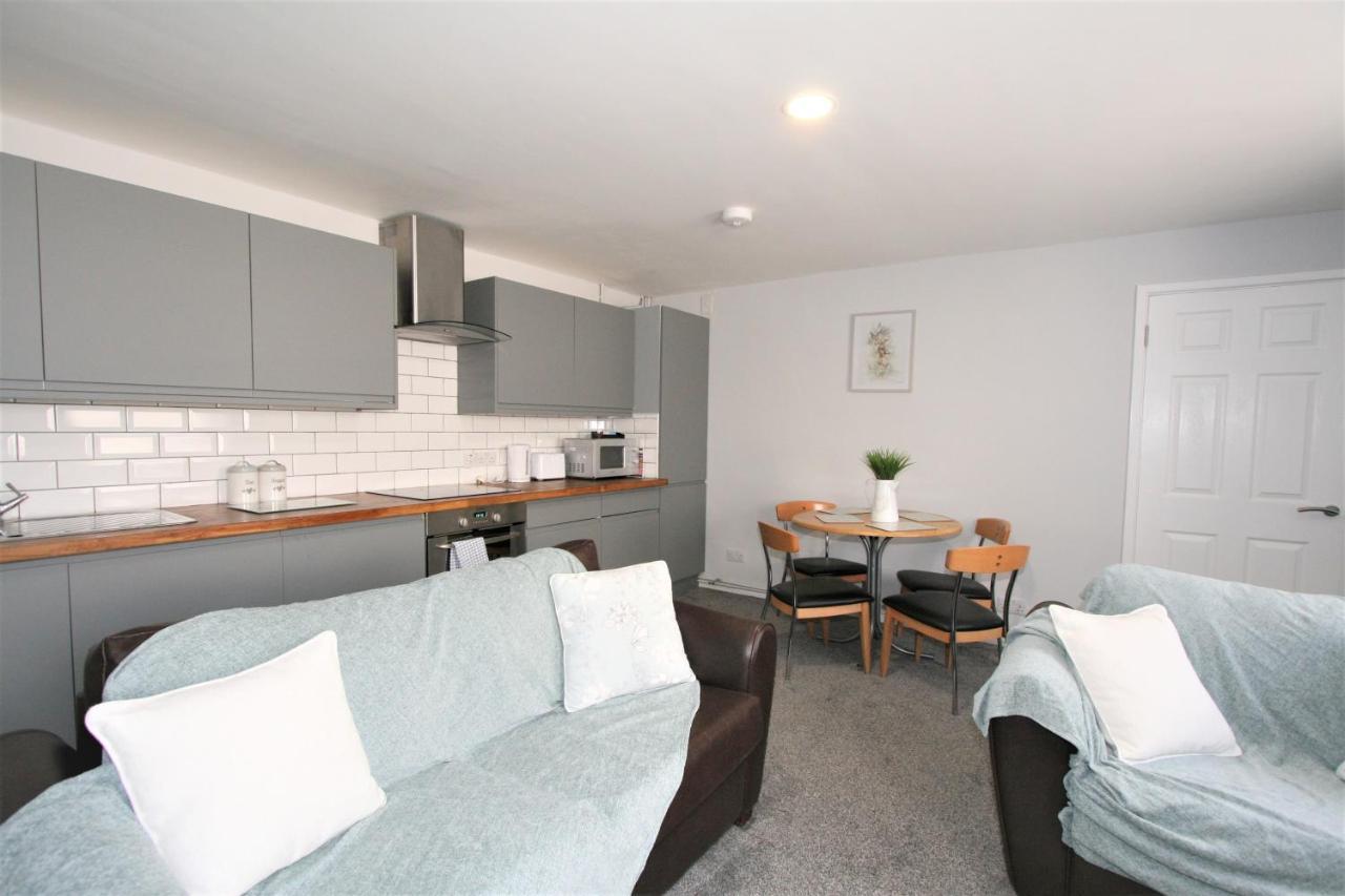 Apartment Central Serviced Apartments By Roomsbooked *