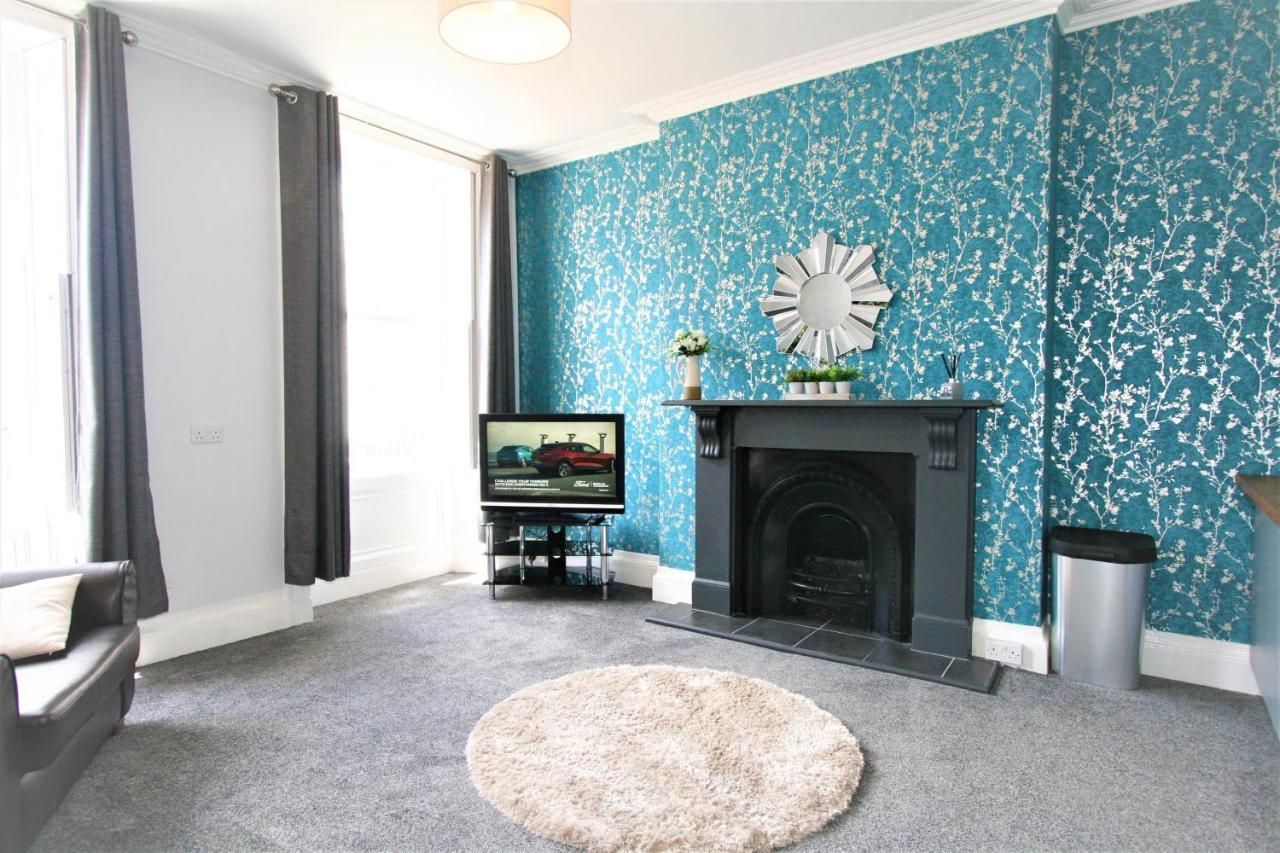 Central Serviced Apartments By Roomsbooked Apartment
