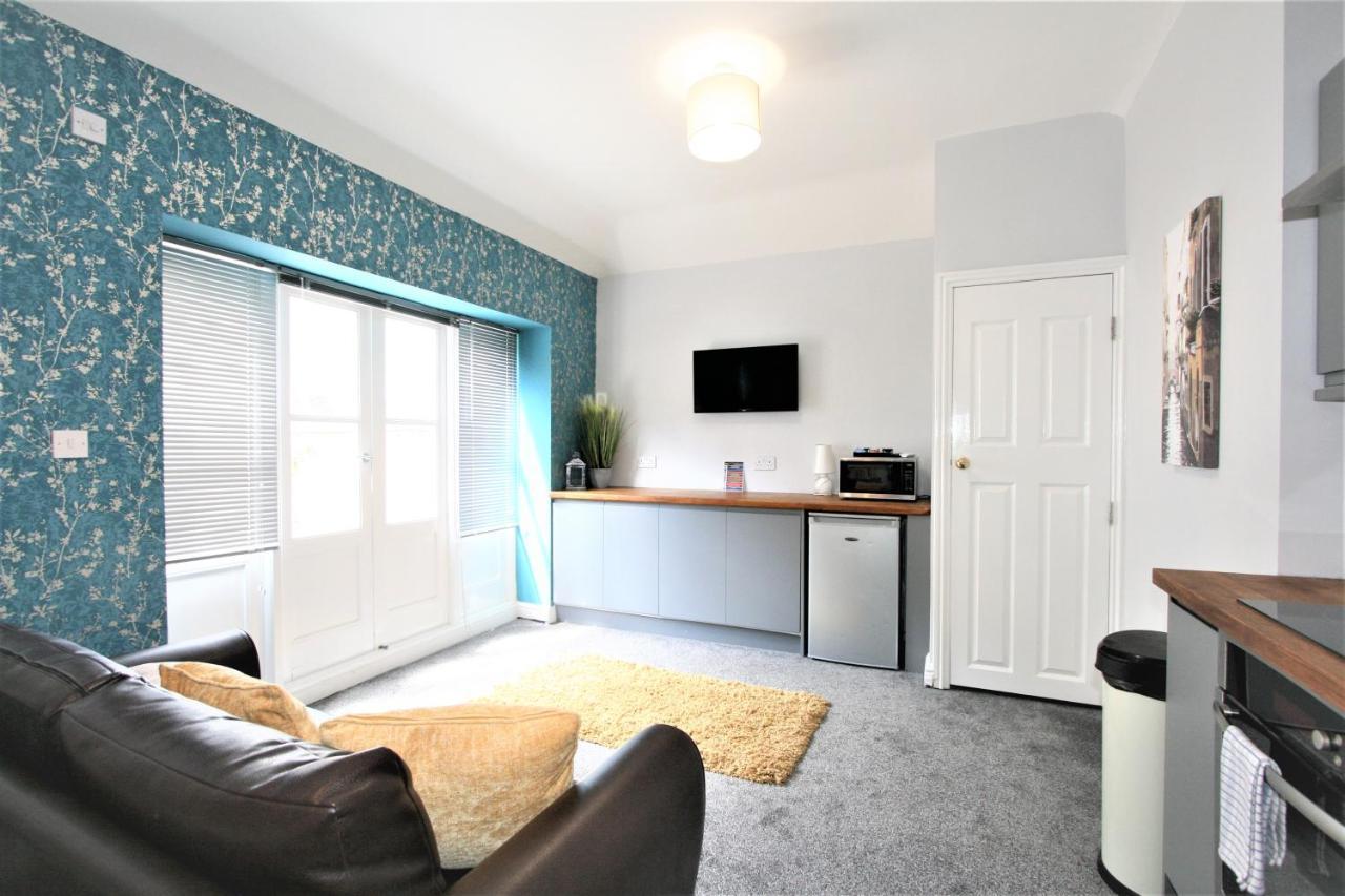 Central Serviced Apartments By Roomsbooked Apartment