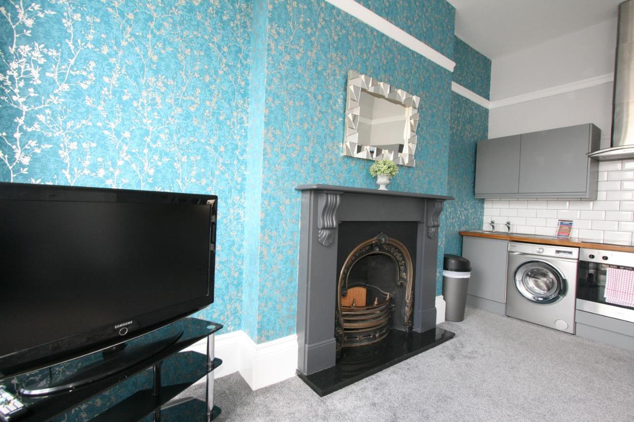 Central Serviced Apartments By Roomsbooked Apartment Cheltenham