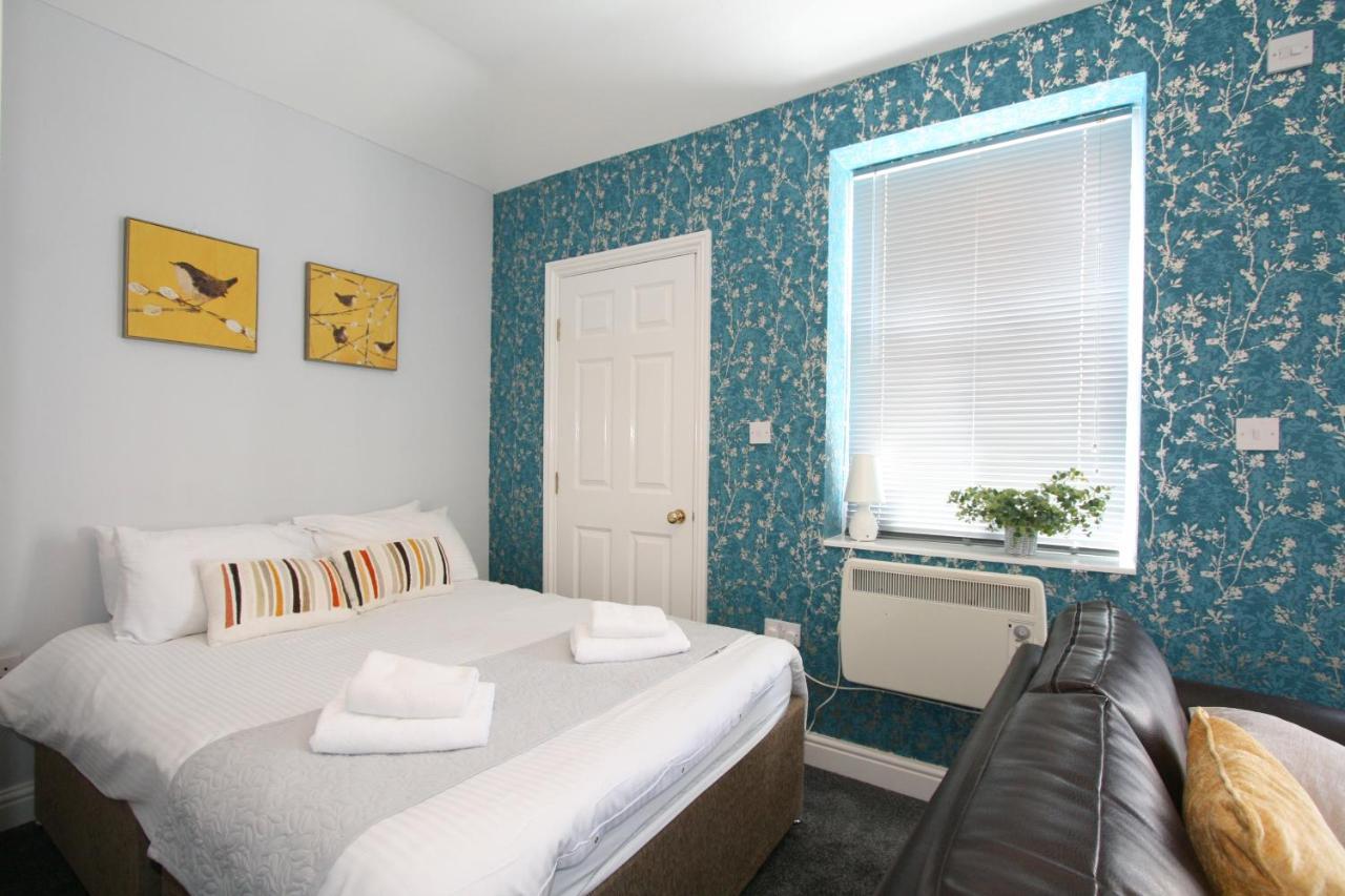 Central Serviced Apartments By Roomsbooked Apartment *