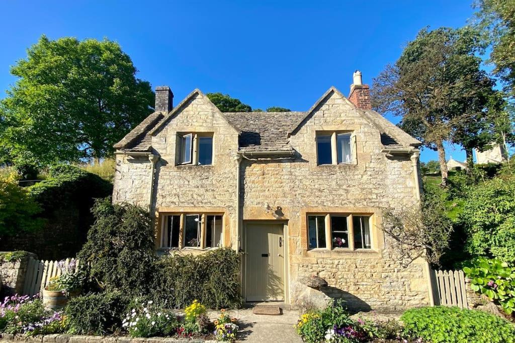 Charming 2 Bedroom In Compton Abdale, Holiday home *