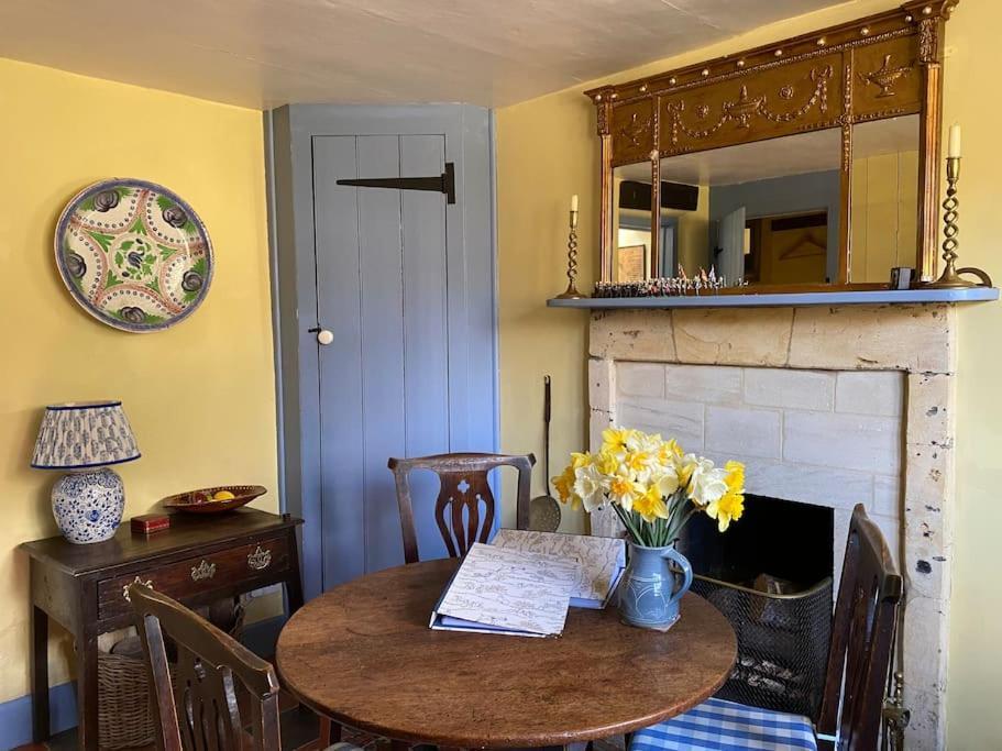 Charming 2 Bedroom In Compton Abdale, Holiday home Cheltenham