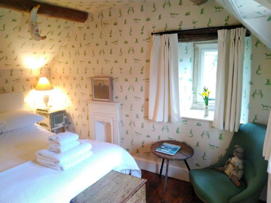 Charming 2 Bedroom In Compton Abdale, *