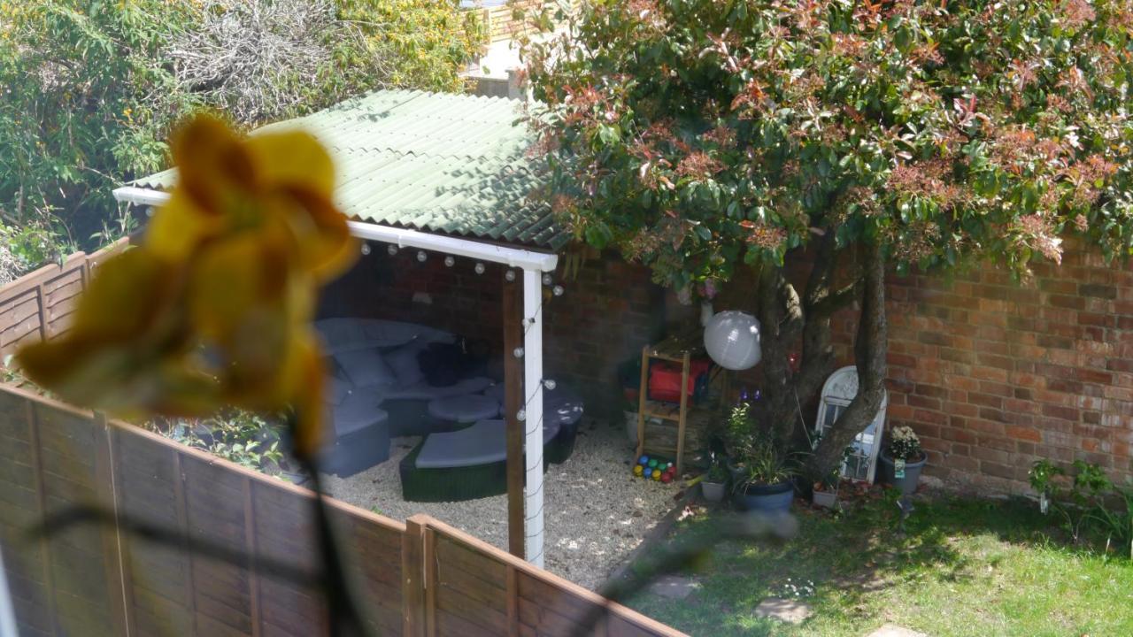 Cheltenham Apartment With Private Garden *