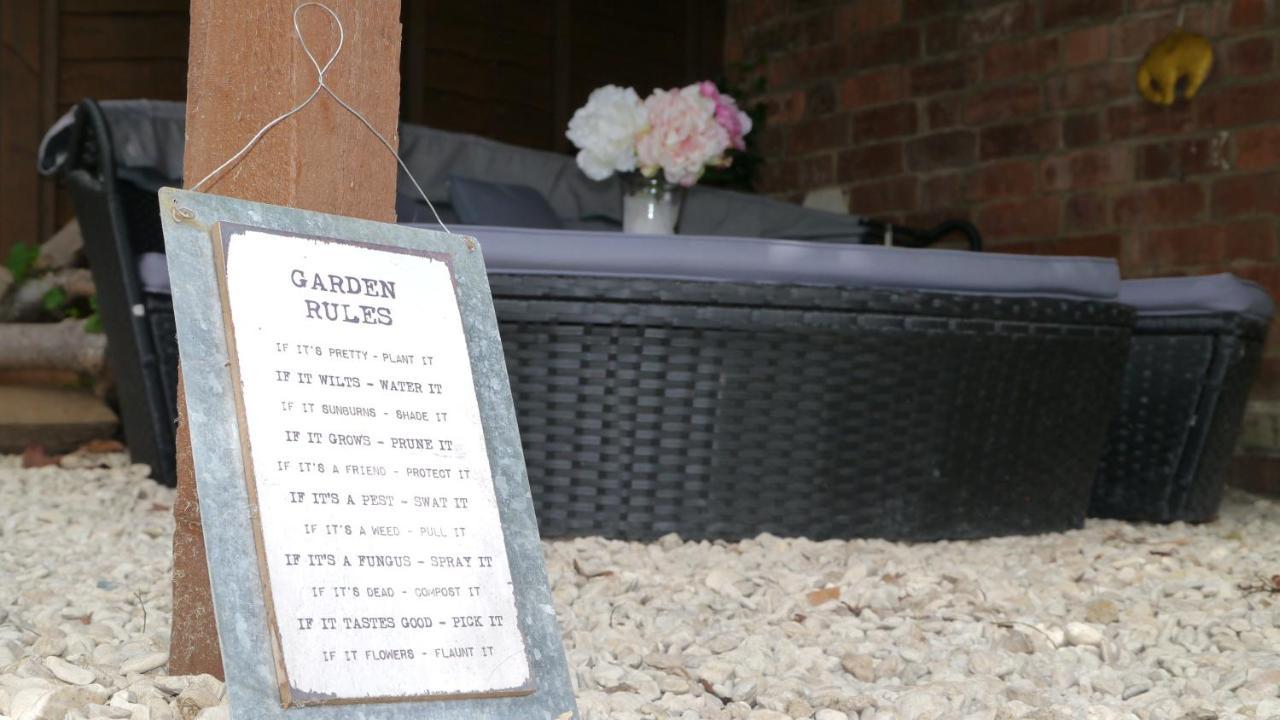 Cheltenham Apartment With Private Garden Cheltenham