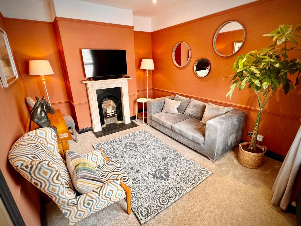 Unique & Stylish Town House, Cheltenham