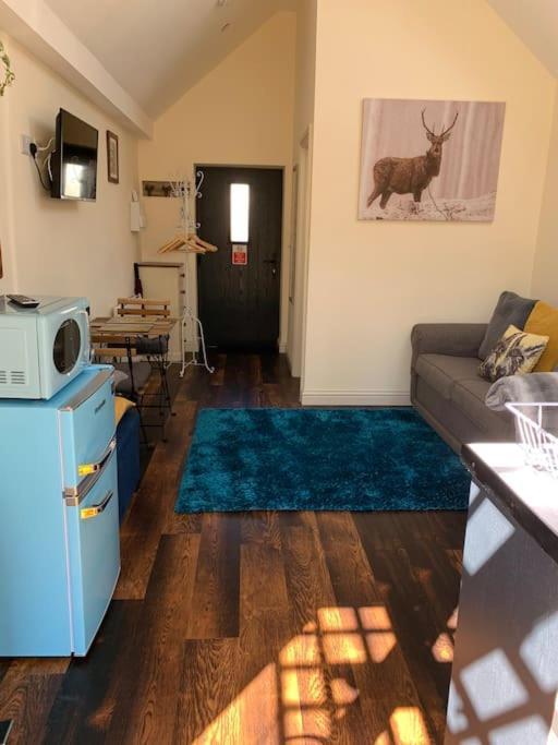 Chalet The Snug In Cheltenham, Leckhampton - A Cosy & Unique Space Cheltenham