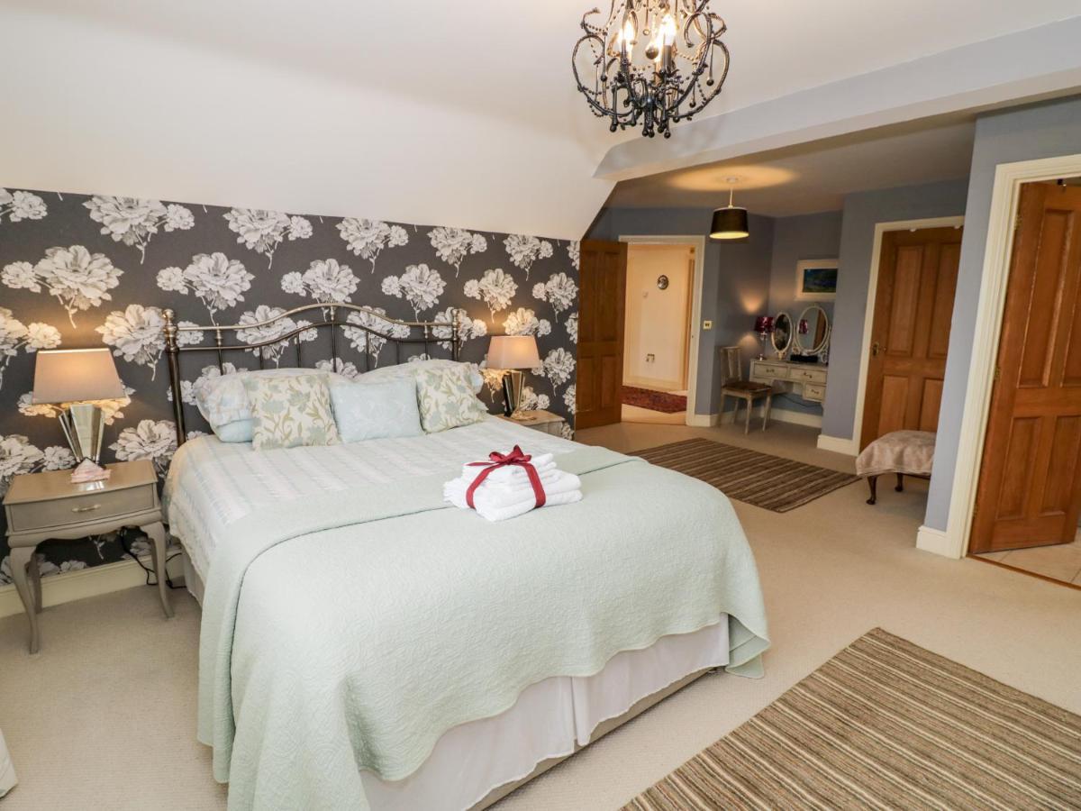 Holiday home Levant House *