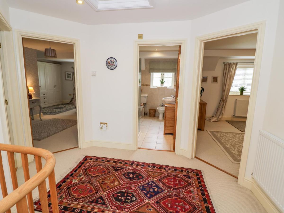Levant House