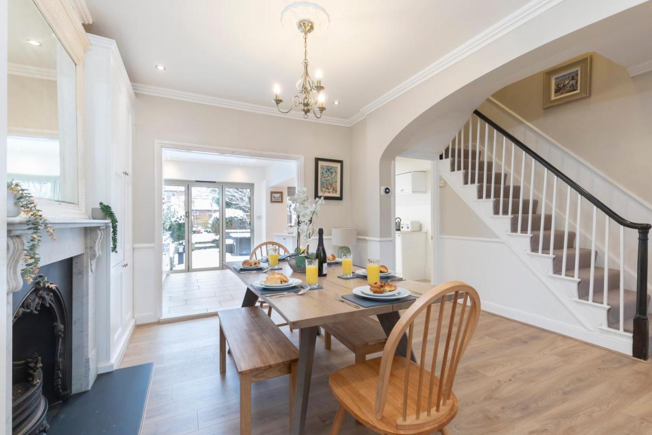 Beautiful Period With Five Bedrooms Holiday home *