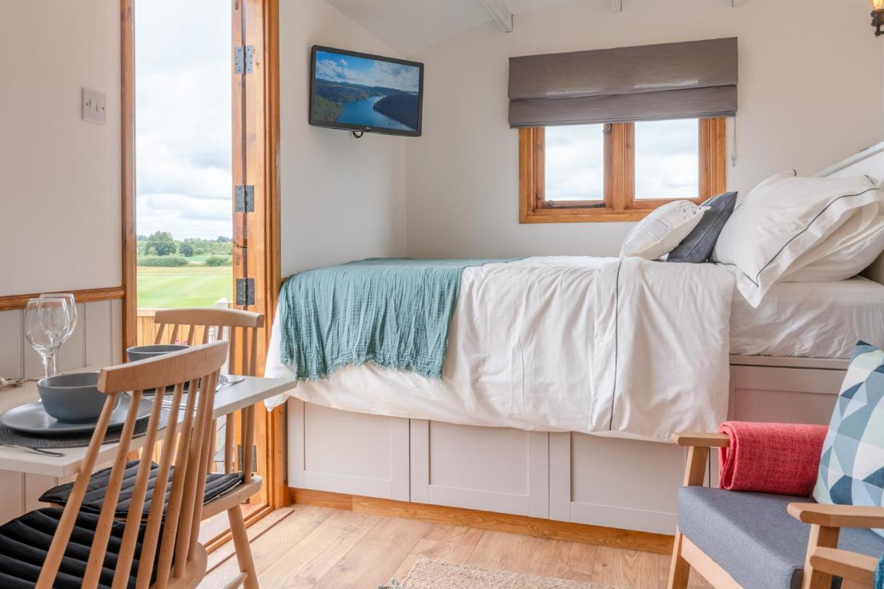 Outbak Shepherds Hut