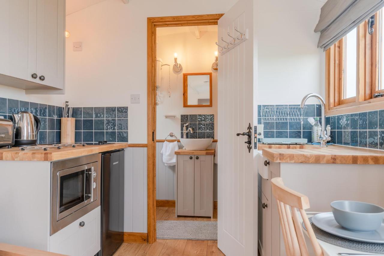 Outbak Shepherds Hut Holiday home *