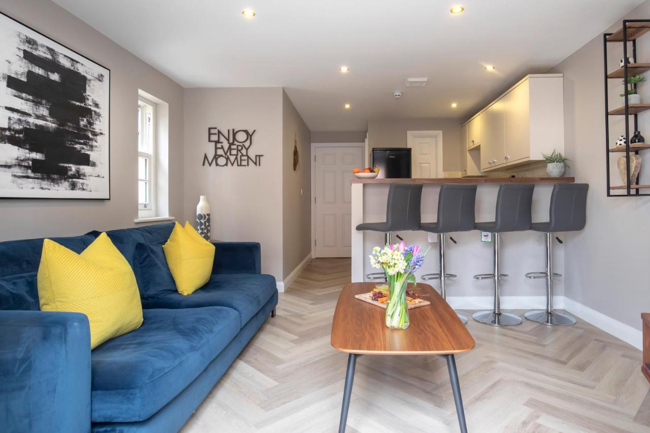 Apartment Elliot Oliver - 2 Bedroom Garden With Parking Cheltenham