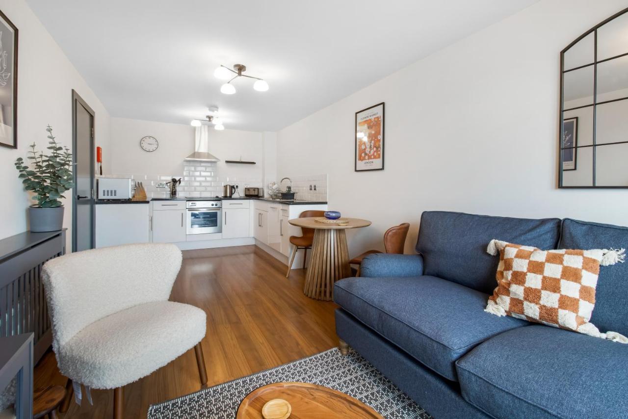 1 Bd + Sofa Bed In The Heart Of Cheltenham! Apartment Cheltenham