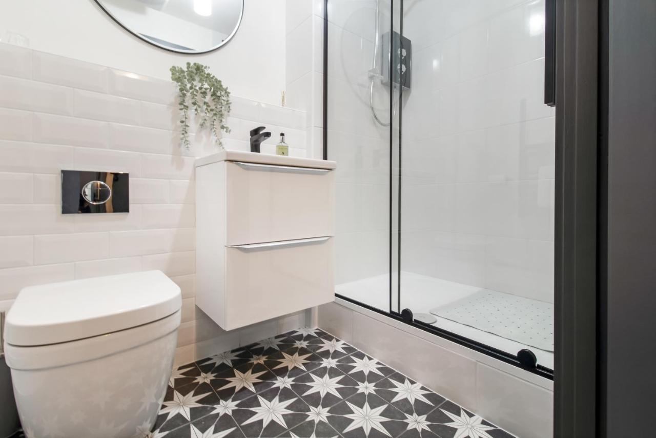 1 Bd + Sofa Bed In The Heart Of Cheltenham! *
