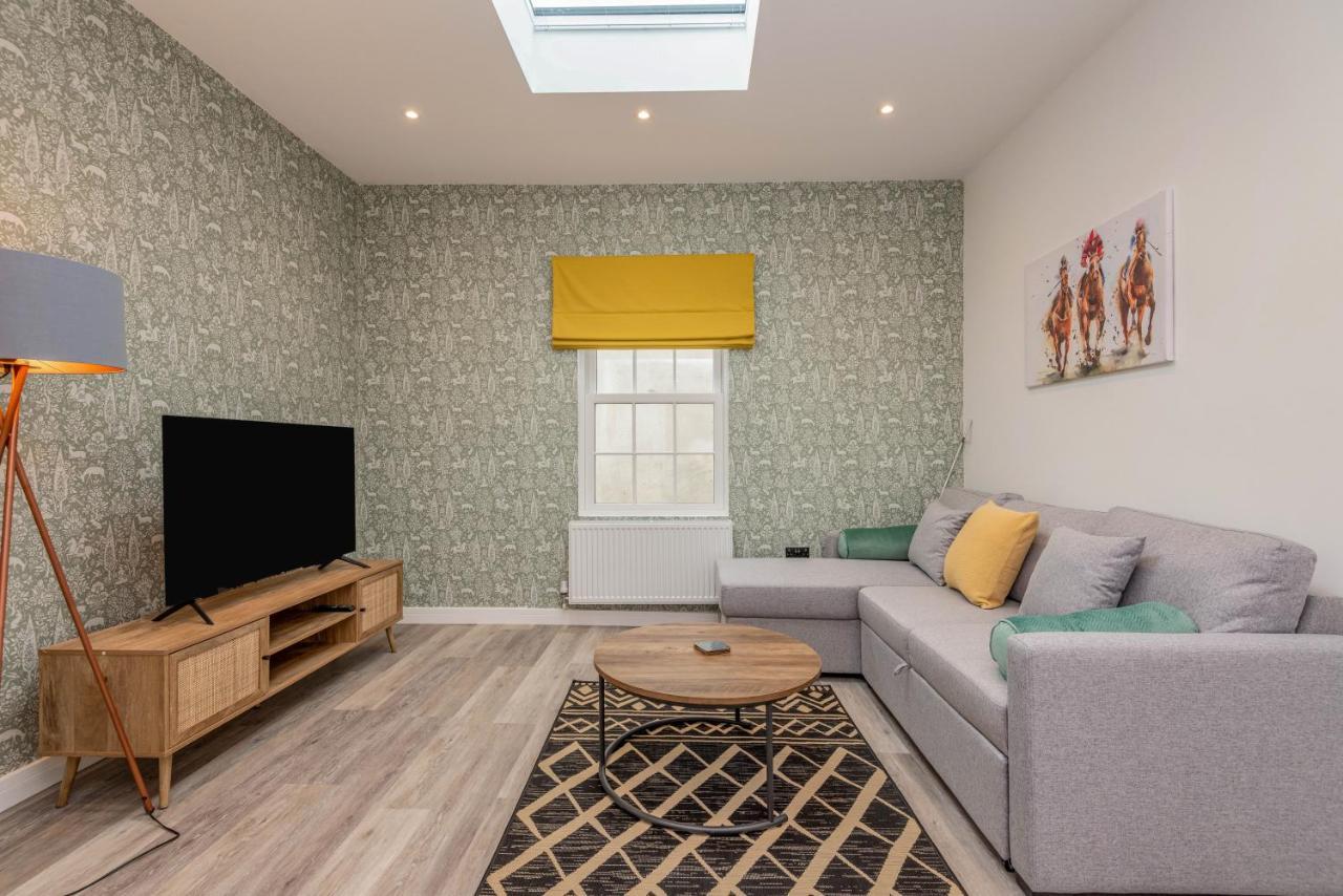 The Cotswold Woodland By Fortuna Apartment