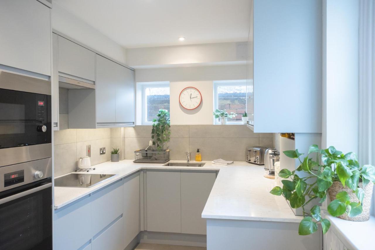 Spacious 1br Victorian Flat In Cotswolds - Free Parking Cheltenham