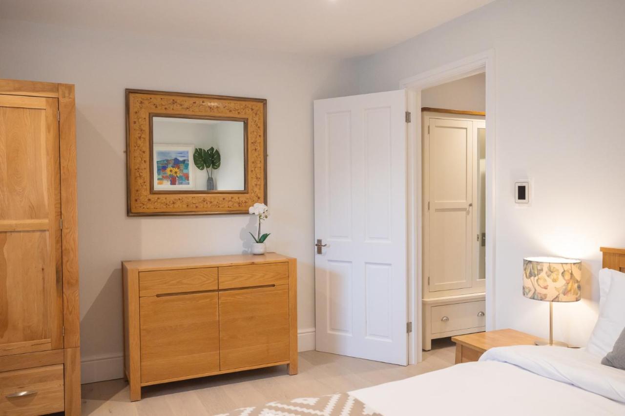Spacious 1br Victorian Flat In Cotswolds - Free Parking * Cheltenham
