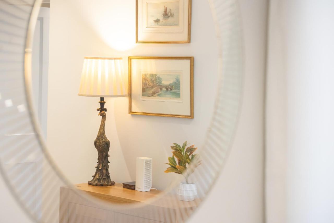 Spacious 1br Victorian Flat In Cotswolds - Free Parking Cheltenham
