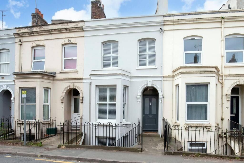 Stunning 5 Bed 4 Bath Period Cheltenham