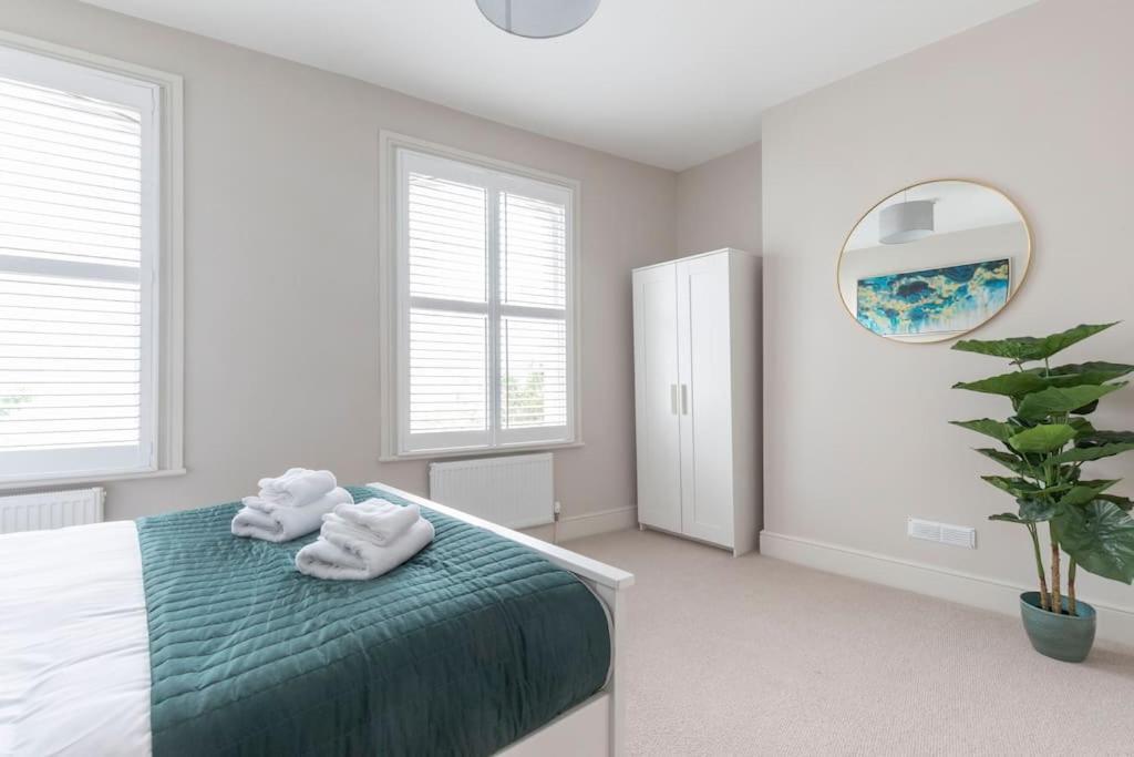 Stunning 5 Bed 4 Bath Period *