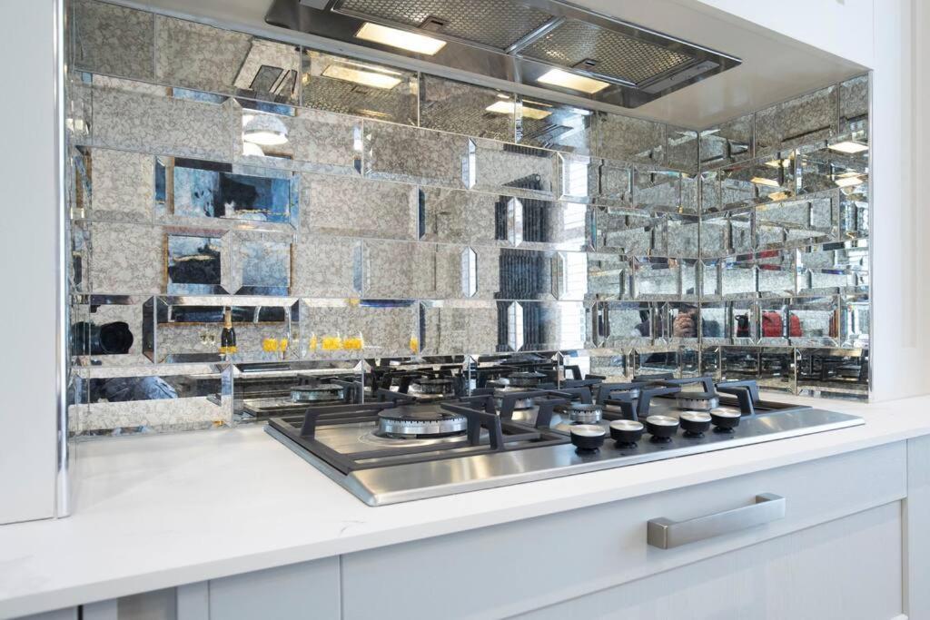 Stunning 5 Bed 4 Bath Period