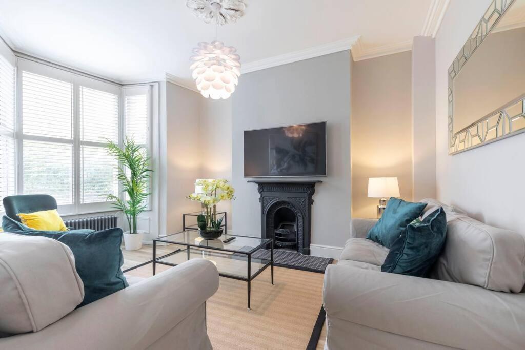 Stunning 5 Bed 4 Bath Period *
