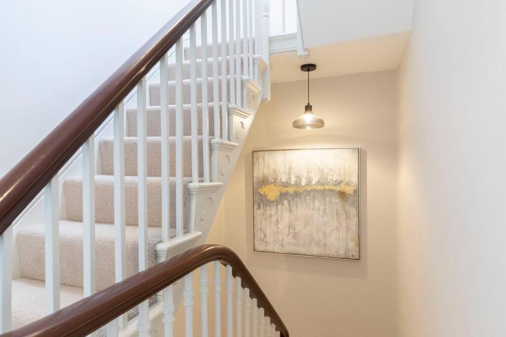 Holiday home Stunning 5 Bed 4 Bath Period Cheltenham