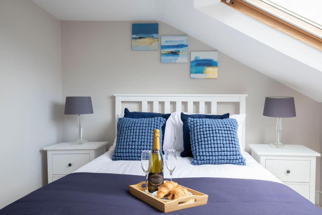 Stunning 5 Bed 4 Bath Period Holiday home