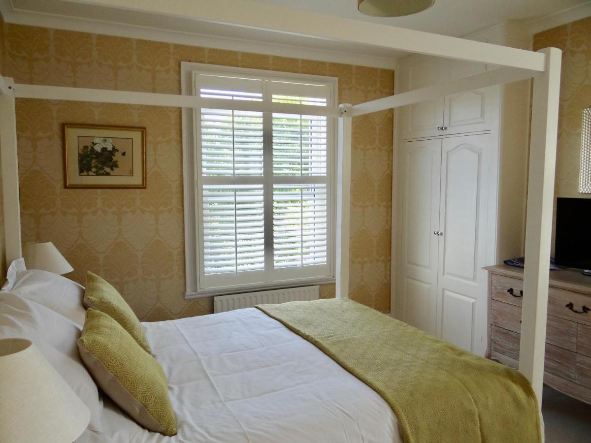 Bed & Breakfast Number 8 4*