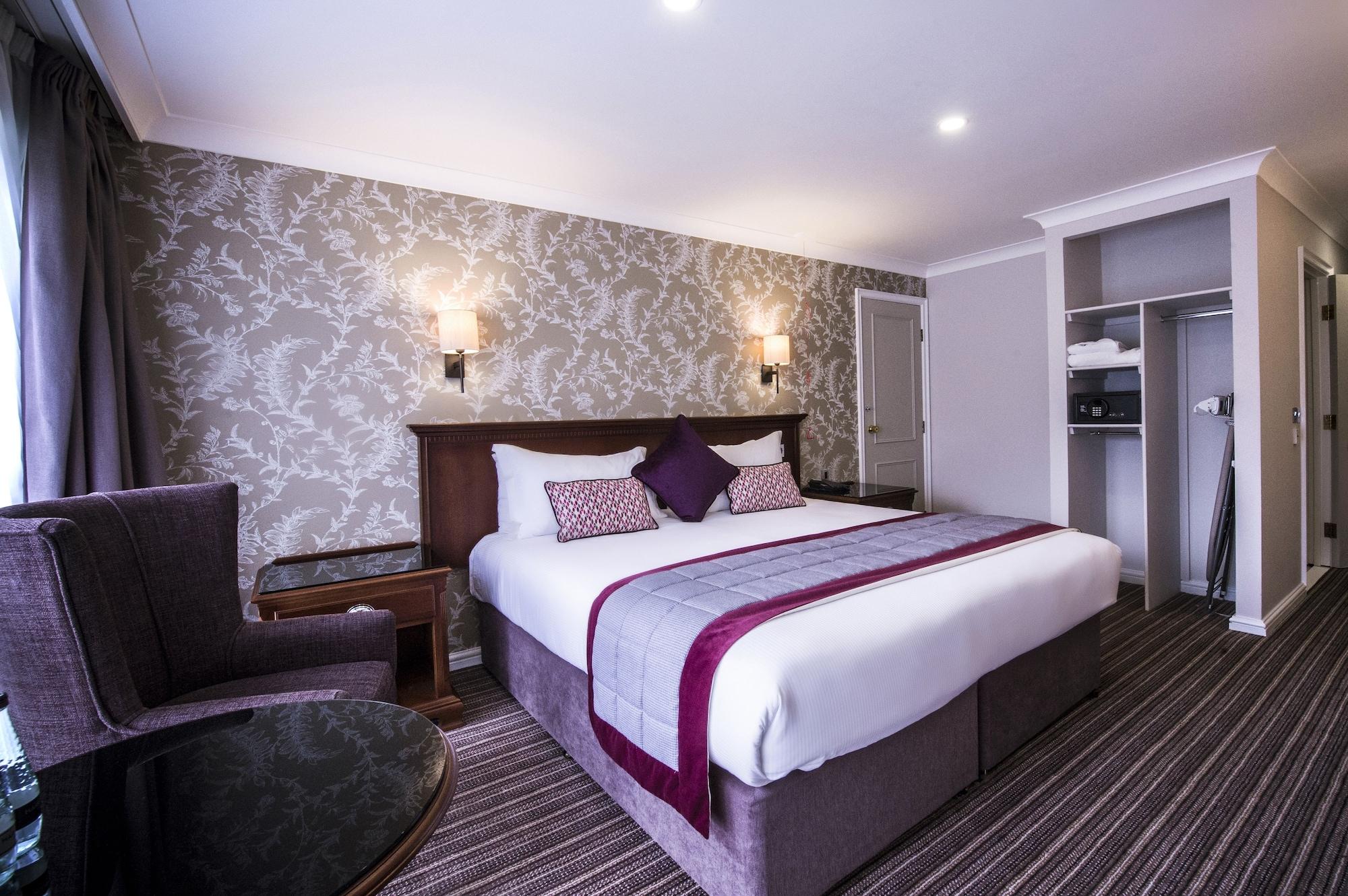 Hotel Doubletree By Hilton Cheltenham-cotswolds 4*